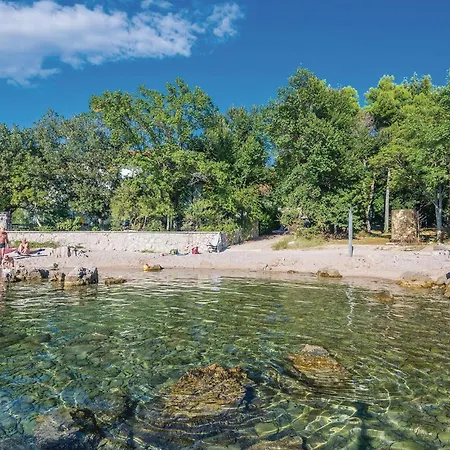 شقة 2 Bedroom Lovely In Omišalj