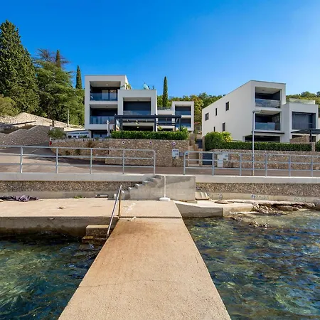 2 Bedroom Lovely In Omišalj