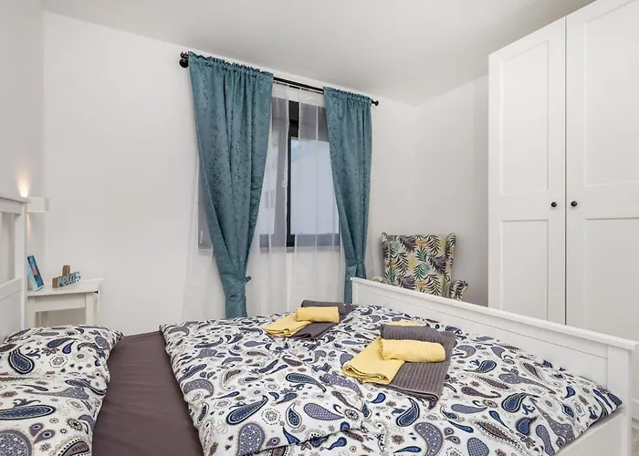Apartman 2 Bedroom Lovely In *