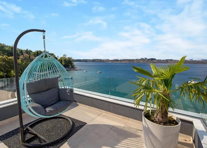 Apartman 2 Bedroom Lovely In *
