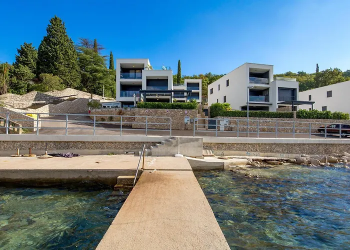 2 Bedroom Lovely In Omišalj