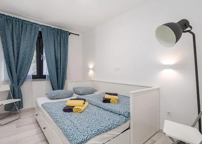 Apartman 2 Bedroom Lovely In Omišalj