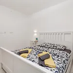2 Bedroom Lovely In