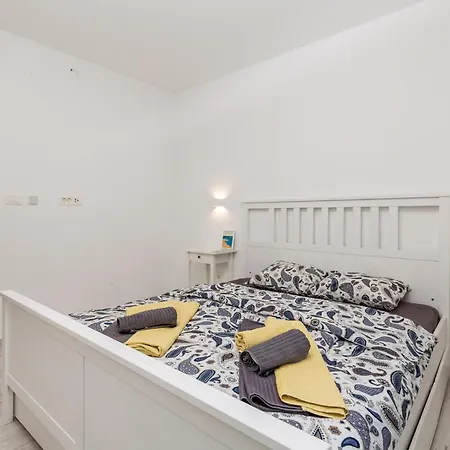 Cozy In With House Sea View